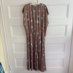 Vince Sea Carnation Dolman sleeve satin Maxi Sundress with Crew Neck